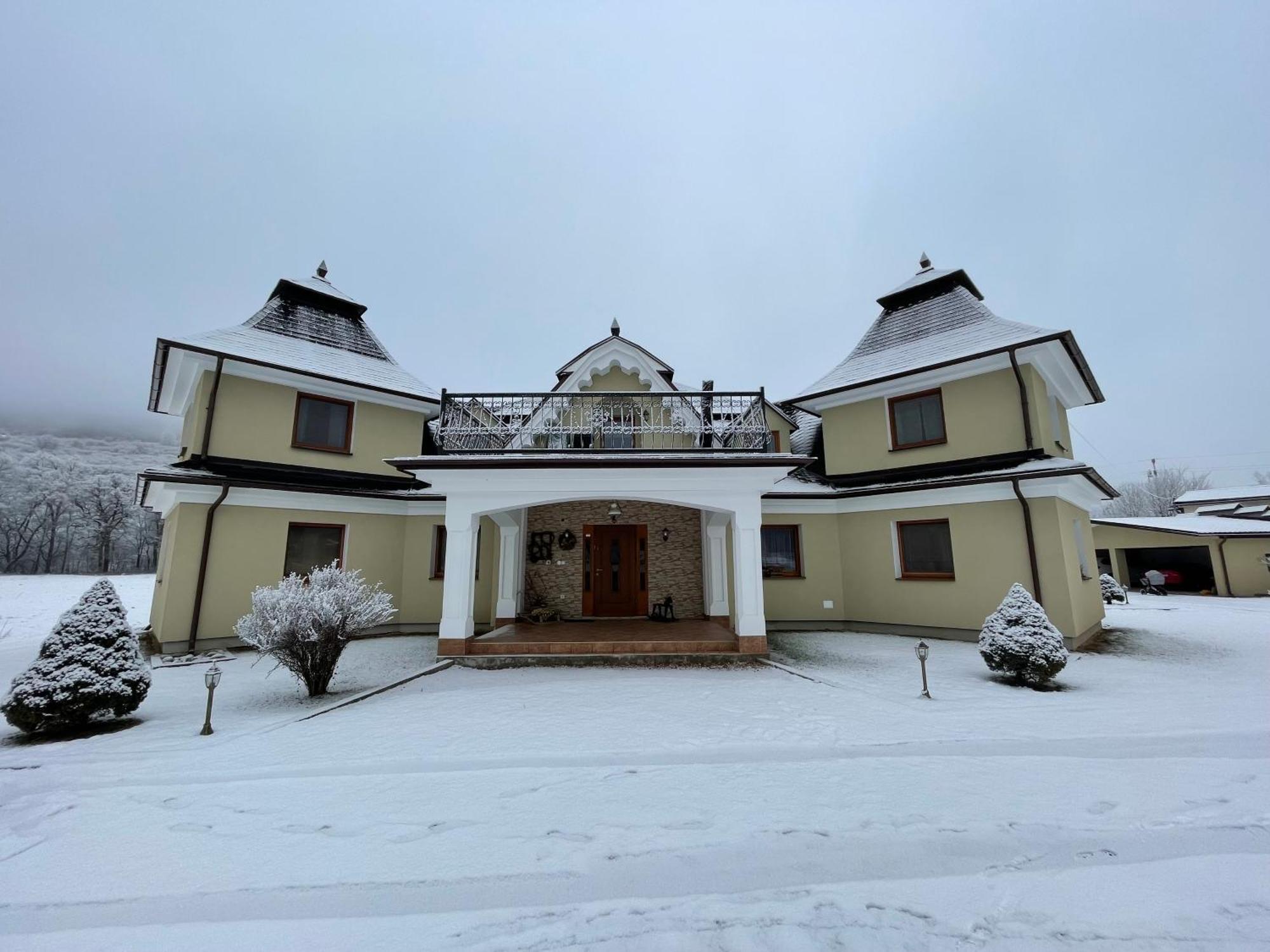 Penzion U Dvoch Levov Oravsky Podzamok Dış mekan fotoğraf